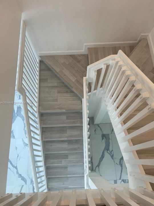 En Venta: $499,000 (3 camas, 2 baños, 1650 Pies cuadrados)