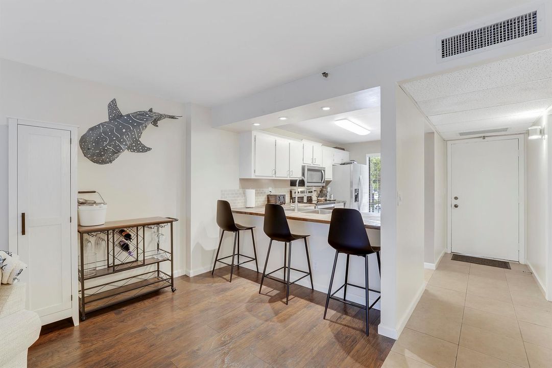 Entry / Kitchen