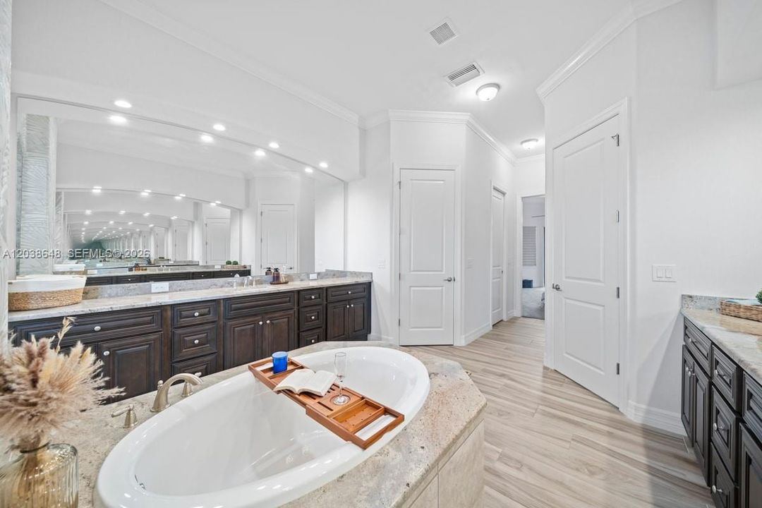 For Sale: $1,285,000 (3 beds, 3 baths, 2531 Square Feet)
