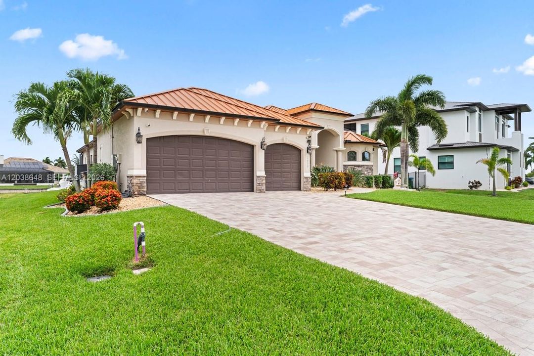 For Sale: $1,285,000 (3 beds, 3 baths, 2531 Square Feet)