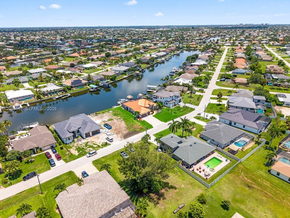 For Sale: $1,285,000 (3 beds, 3 baths, 2531 Square Feet)