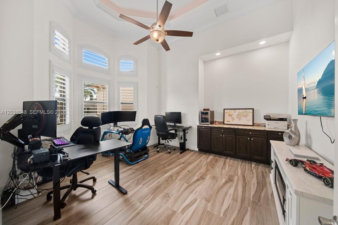 For Sale: $1,285,000 (3 beds, 3 baths, 2531 Square Feet)