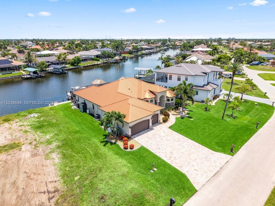 For Sale: $1,285,000 (3 beds, 3 baths, 2531 Square Feet)