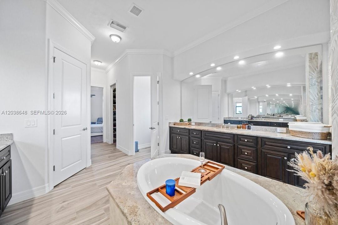 For Sale: $1,285,000 (3 beds, 3 baths, 2531 Square Feet)