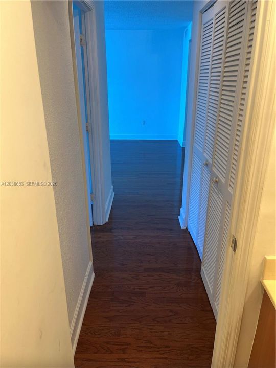 В аренду: $2,300 (1 спален, 1 ванн, 825 Квадратных фут)