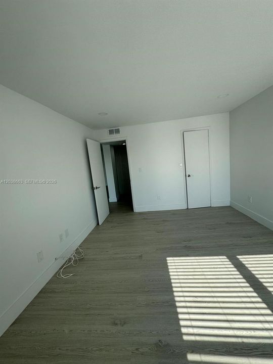 В аренду: $2,000 (1 спален, 1 ванн, 838 Квадратных фут)