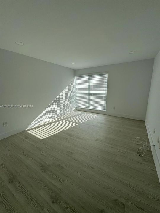 В аренду: $2,000 (1 спален, 1 ванн, 838 Квадратных фут)