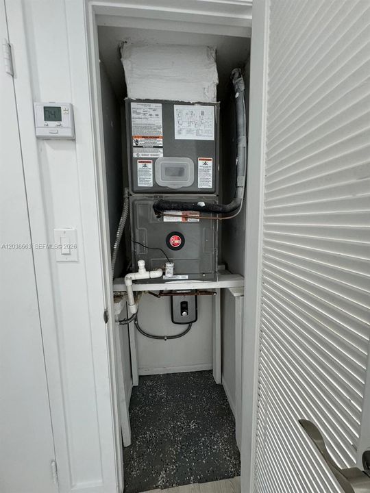 В аренду: $2,000 (1 спален, 1 ванн, 838 Квадратных фут)