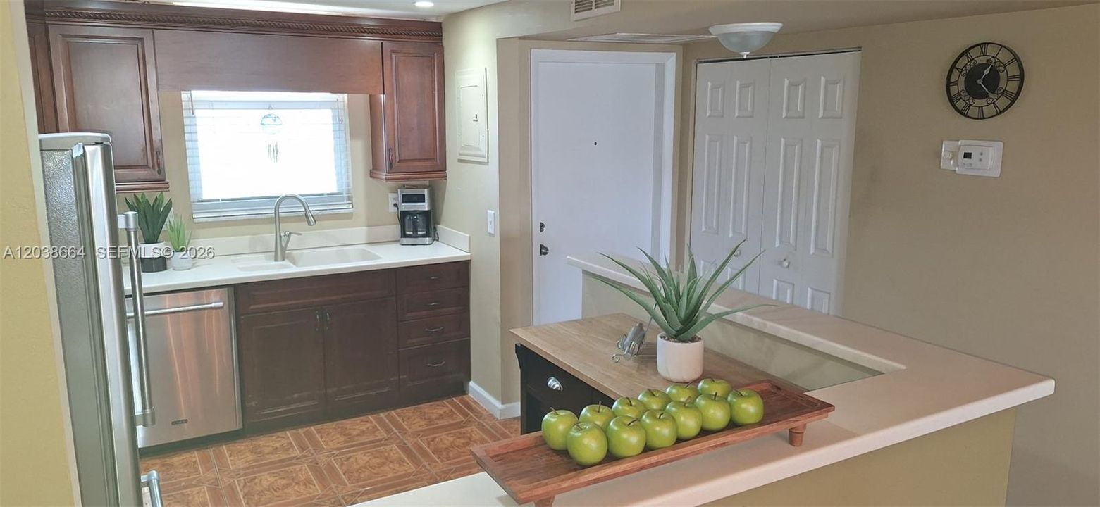 En Venta: $485,900 (2 camas, 2 baños, 1160 Pies cuadrados)