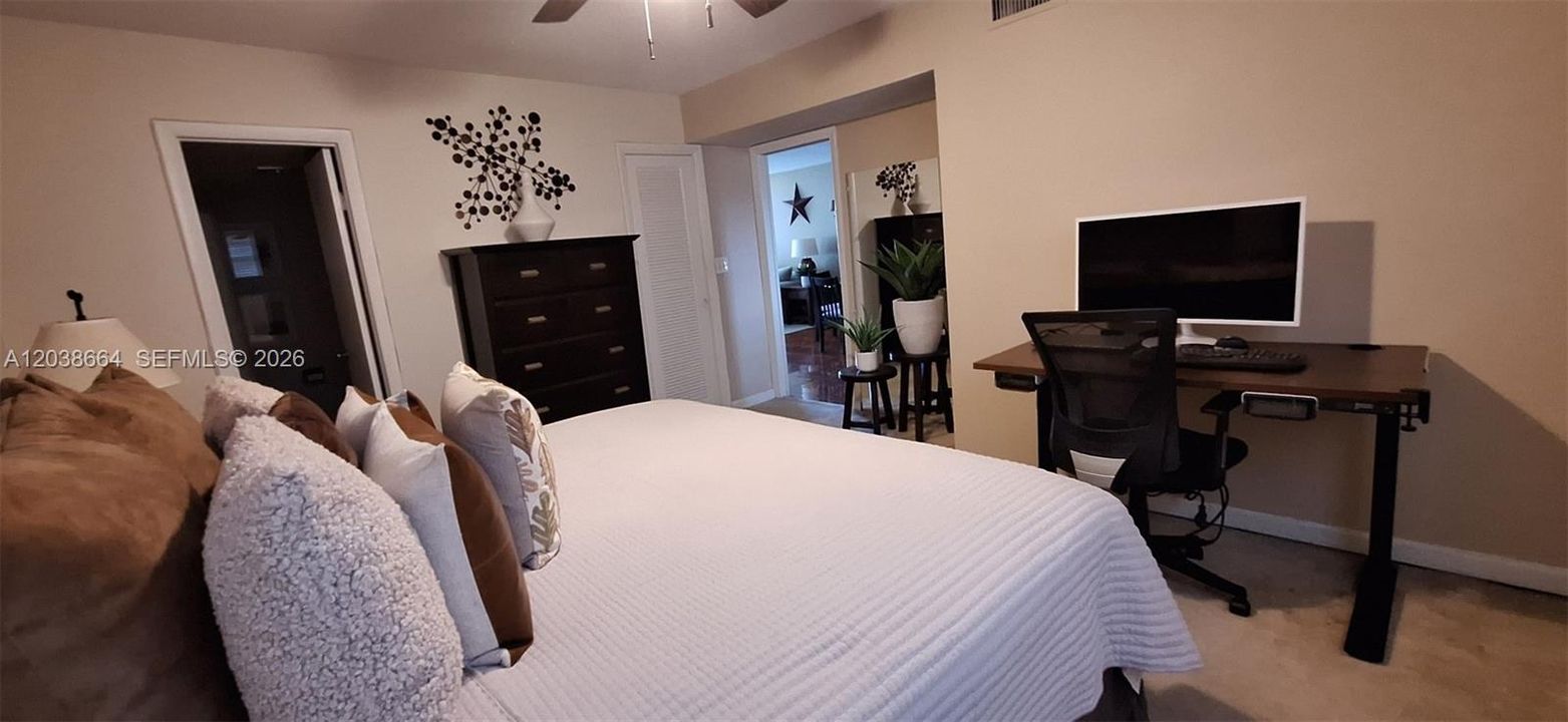 En Venta: $485,900 (2 camas, 2 baños, 1160 Pies cuadrados)