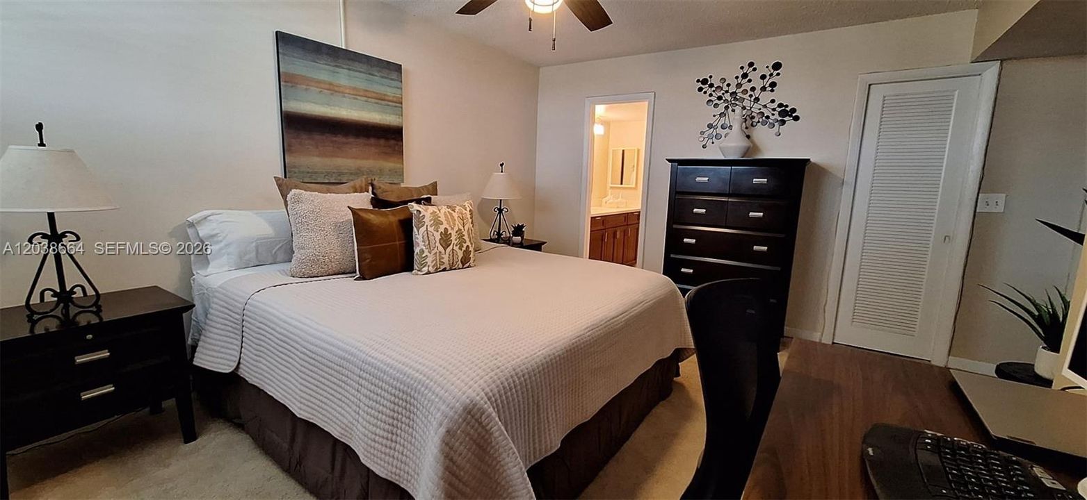 En Venta: $485,900 (2 camas, 2 baños, 1160 Pies cuadrados)