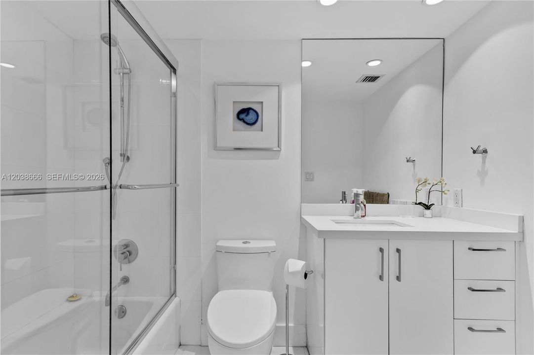 В аренду: $7,200 (2 спален, 2 ванн, 1546 Квадратных фут)