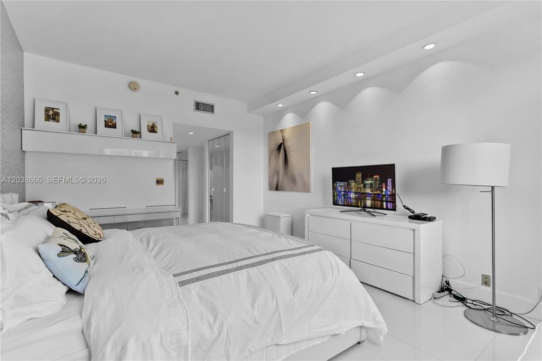 В аренду: $7,200 (2 спален, 2 ванн, 1546 Квадратных фут)