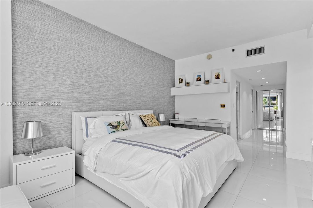 В аренду: $7,200 (2 спален, 2 ванн, 1546 Квадратных фут)
