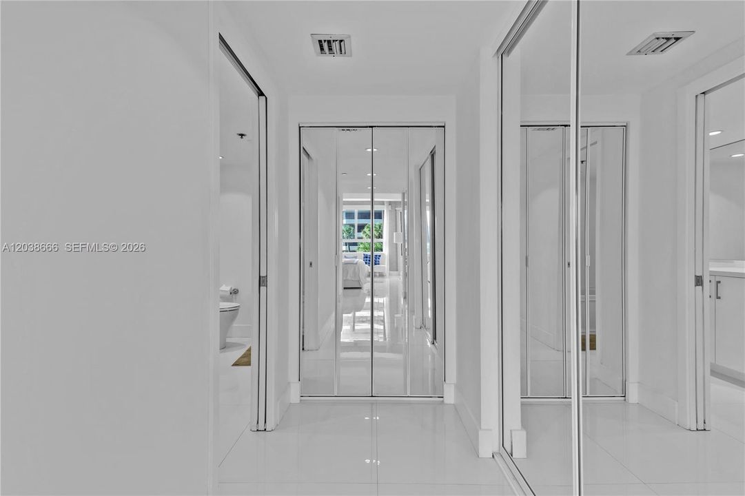 В аренду: $7,200 (2 спален, 2 ванн, 1546 Квадратных фут)