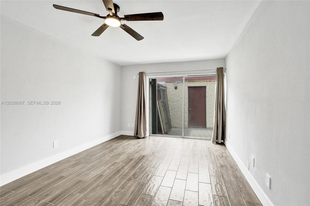 В аренду: $2,800 (2 спален, 2 ванн, 1100 Квадратных фут)