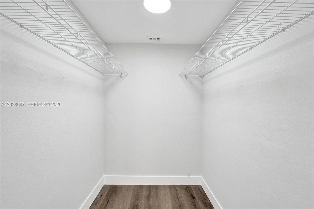 В аренду: $2,800 (2 спален, 2 ванн, 1100 Квадратных фут)