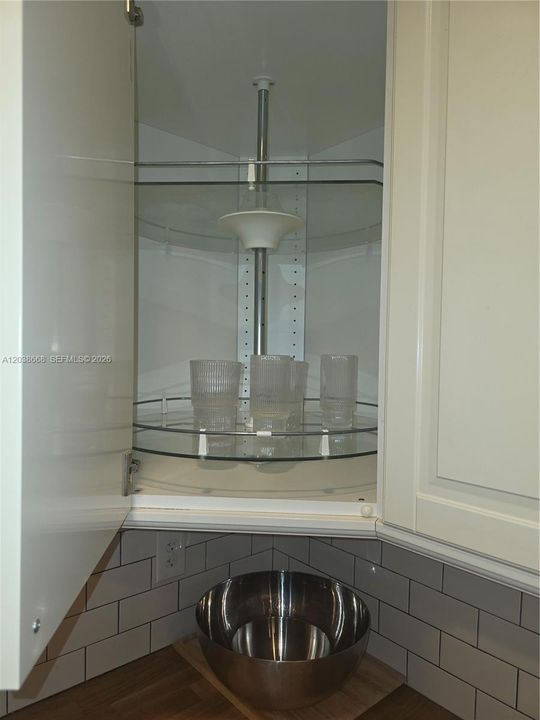 LAZY SUSAN ORGANIZER FOR GLASSES