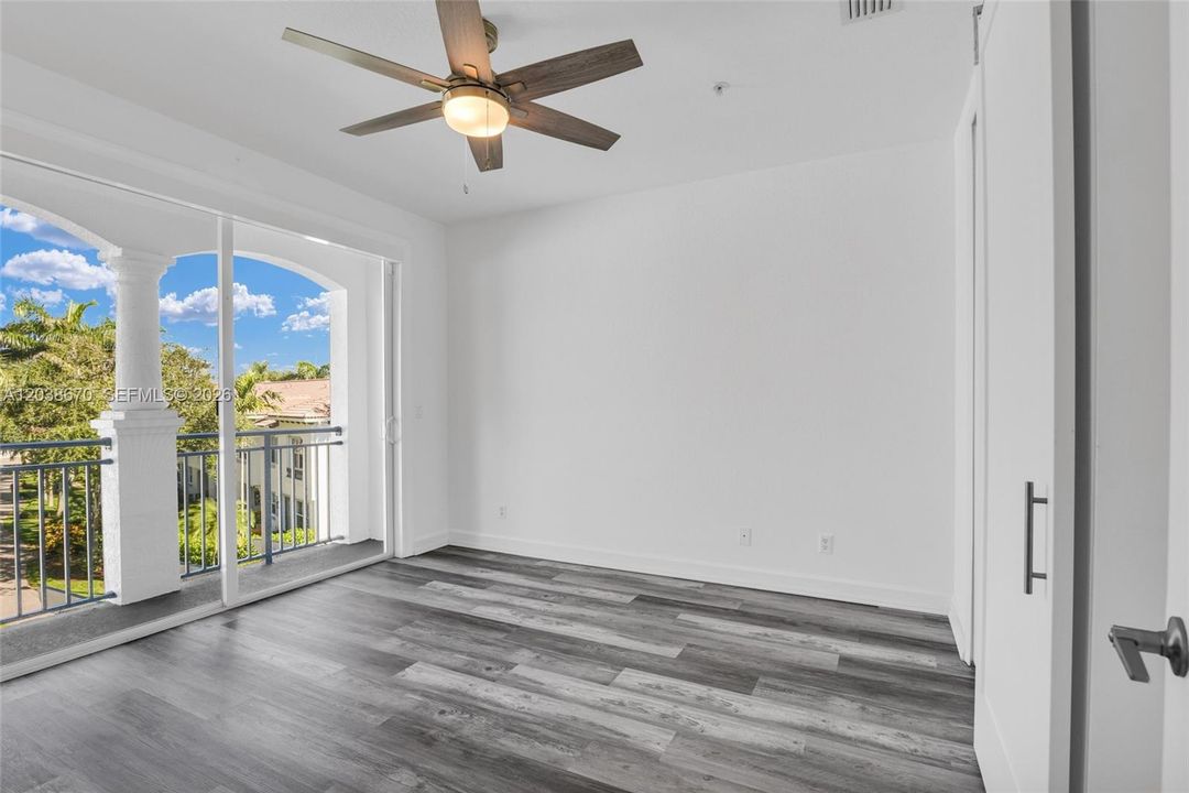 : $795,000 (4 camas, 3 baños, 2558 Pies cuadrados)