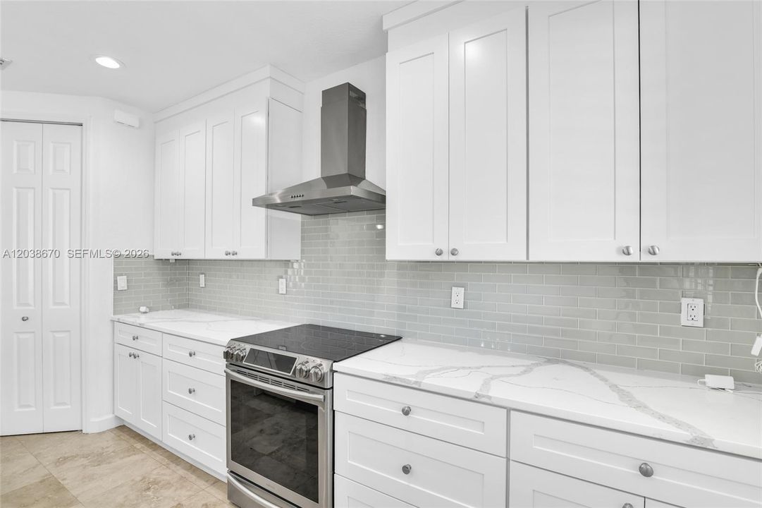 : $795,000 (4 camas, 3 baños, 2558 Pies cuadrados)