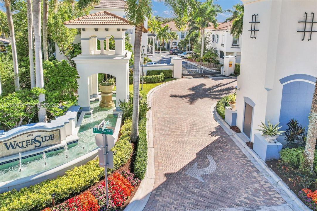 : $795,000 (4 camas, 3 baños, 2558 Pies cuadrados)