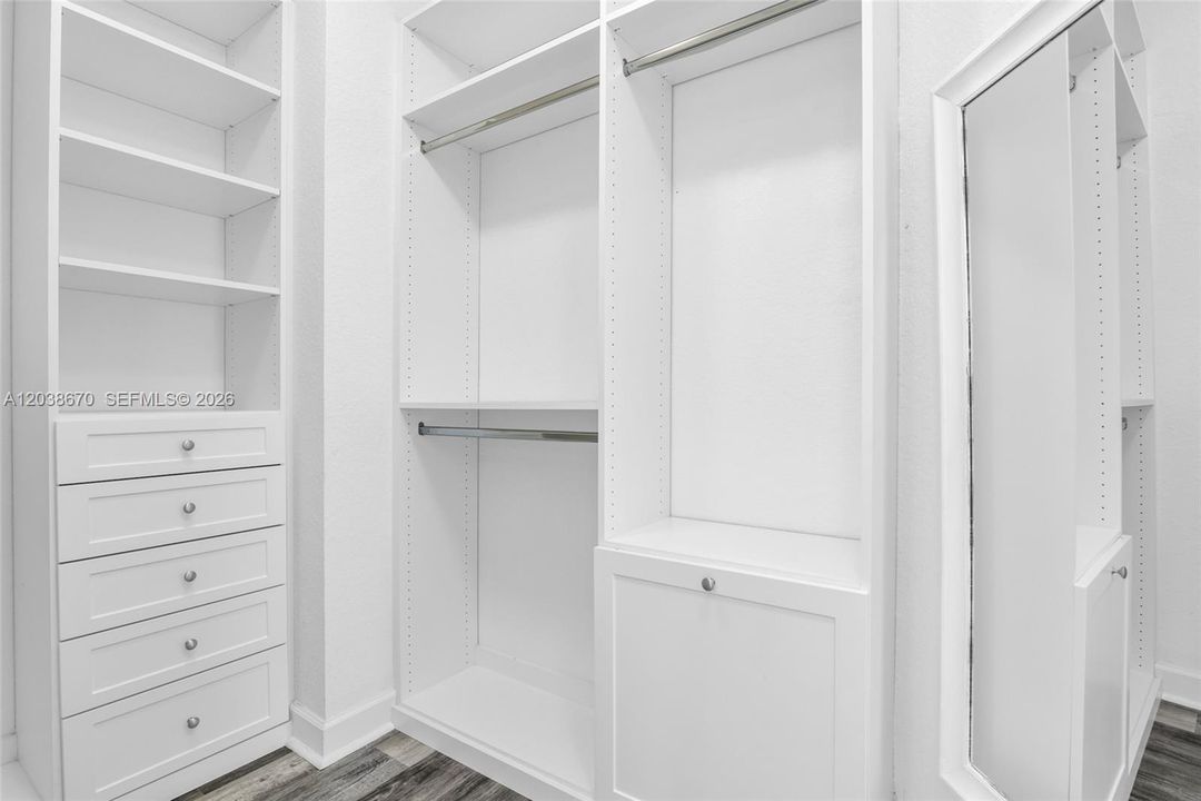 : $795,000 (4 camas, 3 baños, 2558 Pies cuadrados)