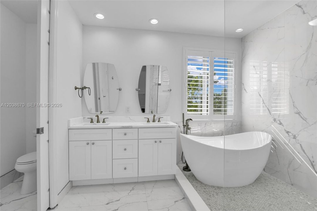 : $795,000 (4 camas, 3 baños, 2558 Pies cuadrados)