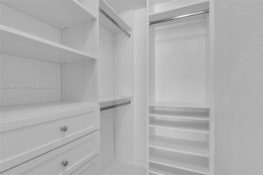 : $795,000 (4 camas, 3 baños, 2558 Pies cuadrados)