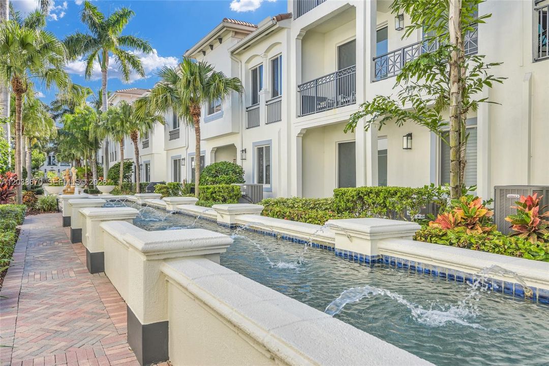 : $795,000 (4 camas, 3 baños, 2558 Pies cuadrados)