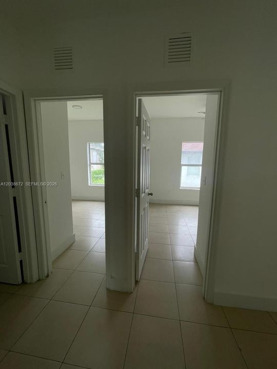 En Renta: $2,950 (4 camas, 2 baños, 1300 Pies cuadrados)