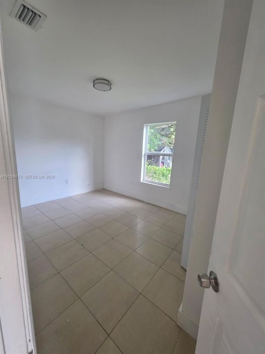 En Renta: $2,950 (4 camas, 2 baños, 1300 Pies cuadrados)