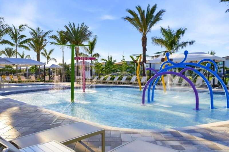 LOE Clubhouse-Kids Pool-255