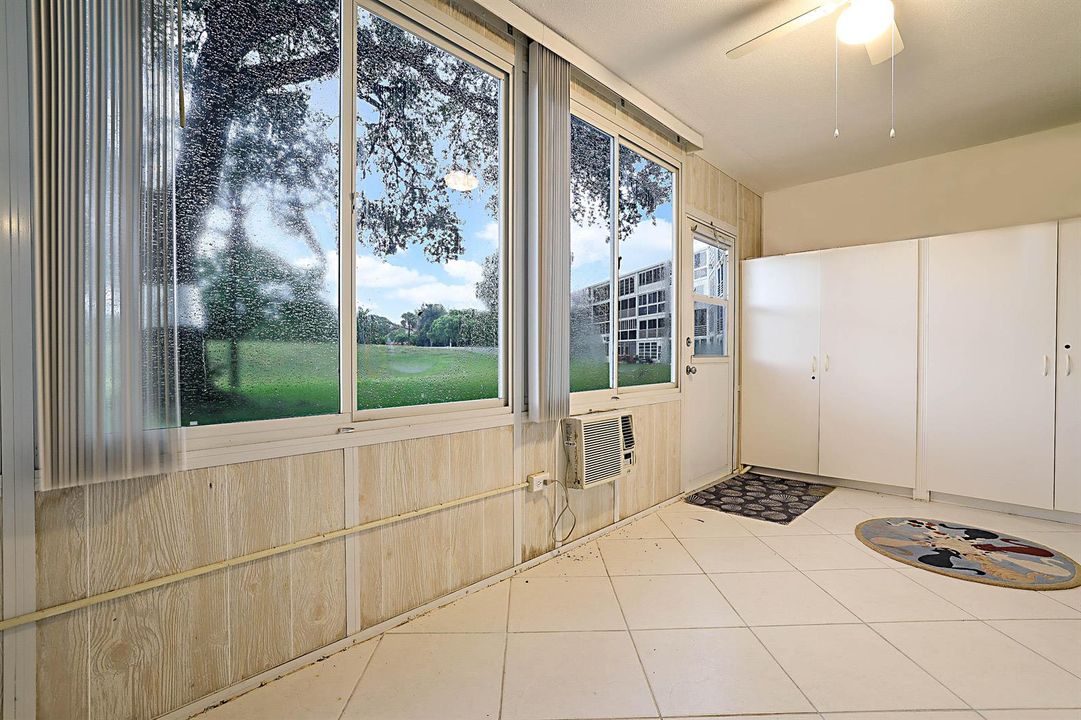 1023 Ellesmere B -21