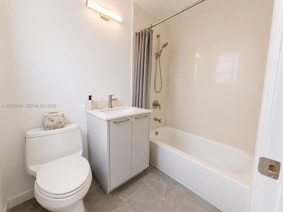 For Rent: $3,600 (2 beds, 2 baths, 1078 Square Feet)