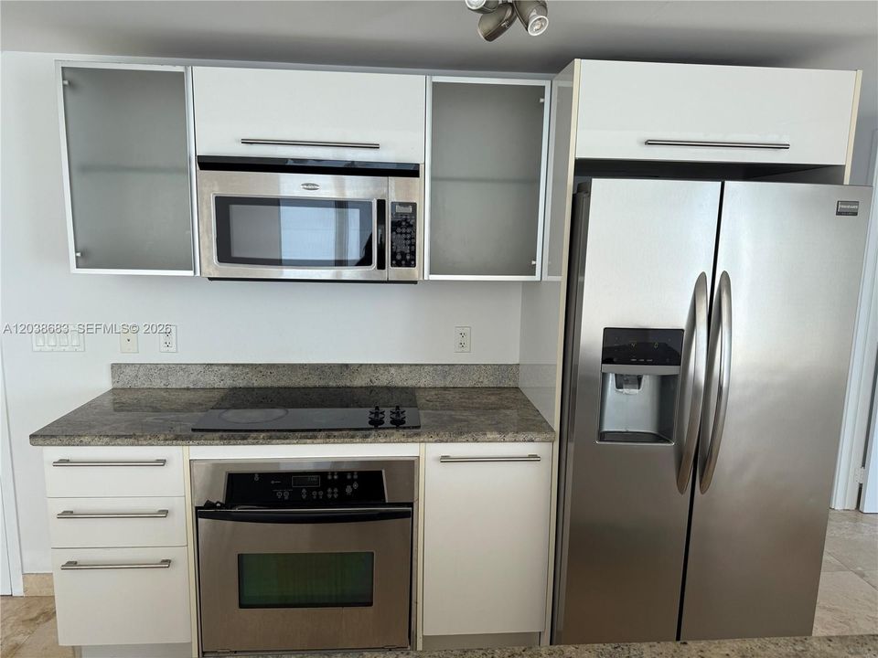 В аренду: $4,950 (3 спален, 3 ванн, 1486 Квадратных фут)
