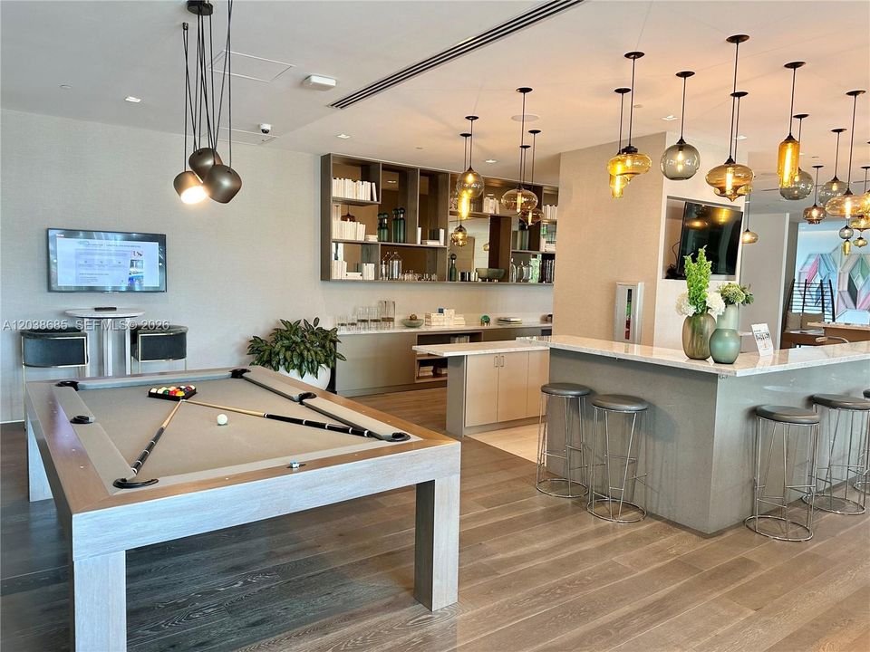 В аренду: $6,500 (2 спален, 3 ванн, 1193 Квадратных фут)