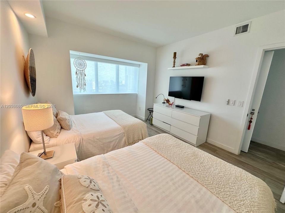 В аренду: $6,500 (2 спален, 3 ванн, 1193 Квадратных фут)