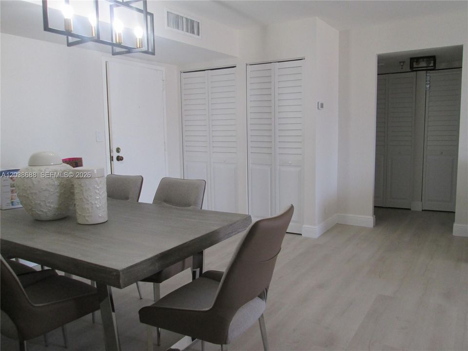 В аренду: $3,200 (2 спален, 2 ванн, 1507 Квадратных фут)