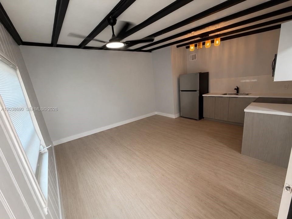 For Rent: $1,800 (1 beds, 1 baths, 0 Square Feet)