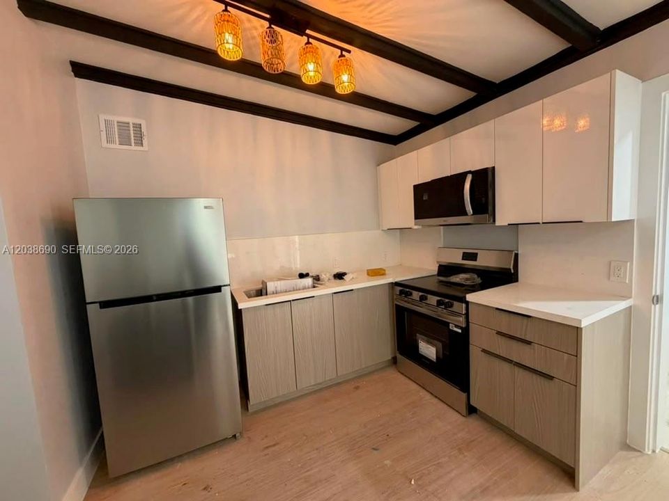 For Rent: $1,800 (1 beds, 1 baths, 0 Square Feet)