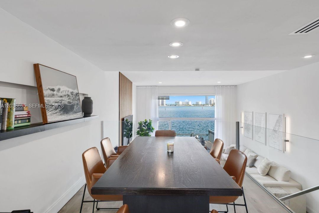 En Venta: $1,397,000 (3 camas, 2 baños, 1898 Pies cuadrados)
