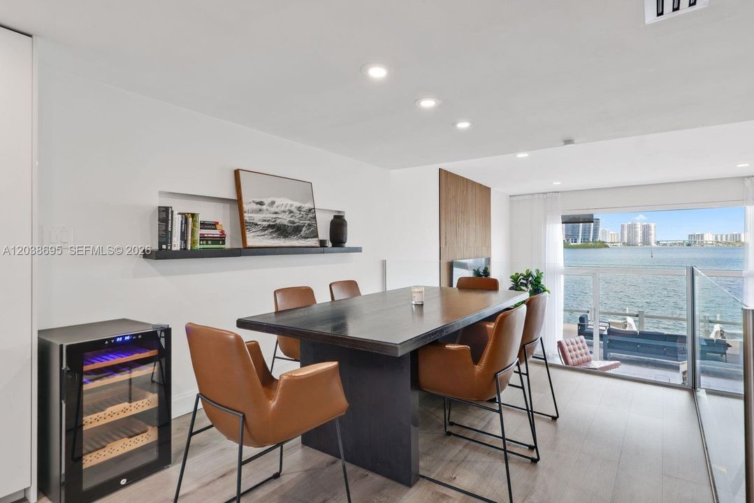 En Venta: $1,397,000 (3 camas, 2 baños, 1898 Pies cuadrados)