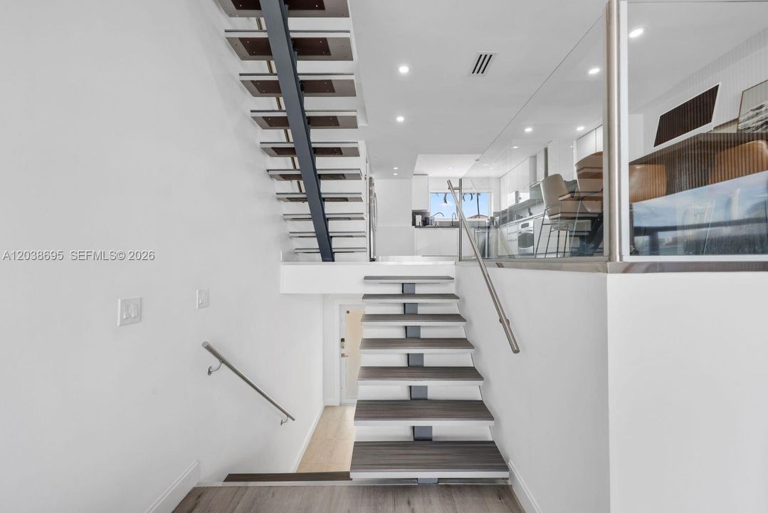 En Venta: $1,397,000 (3 camas, 2 baños, 1898 Pies cuadrados)
