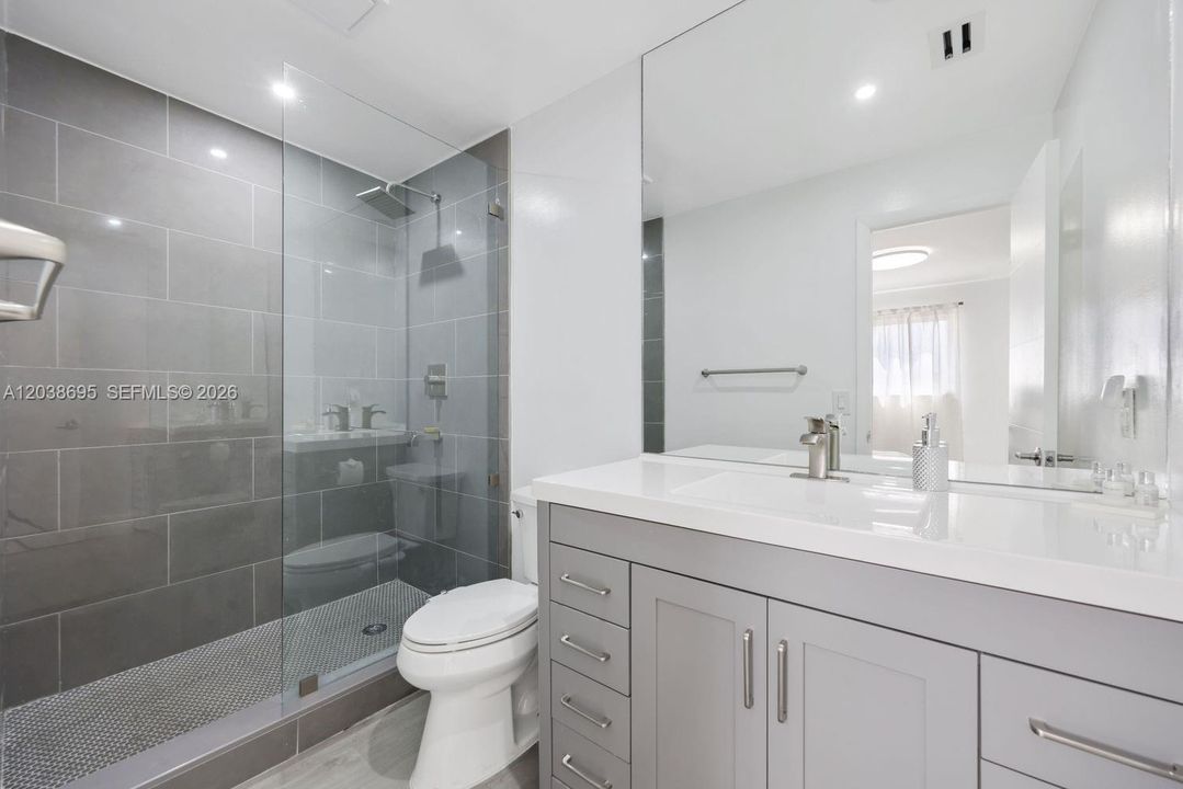 En Venta: $1,397,000 (3 camas, 2 baños, 1898 Pies cuadrados)