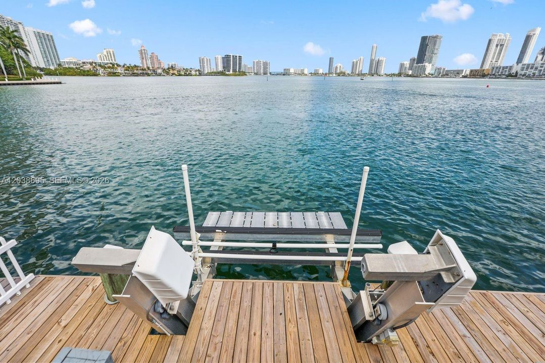 En Venta: $1,397,000 (3 camas, 2 baños, 1898 Pies cuadrados)