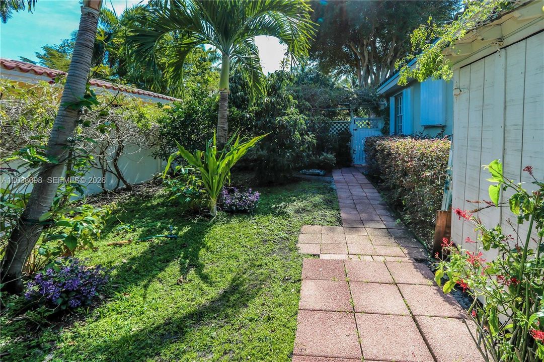 For Sale: $1,149,000 (3 beds, 2 baths, 1908 Square Feet)