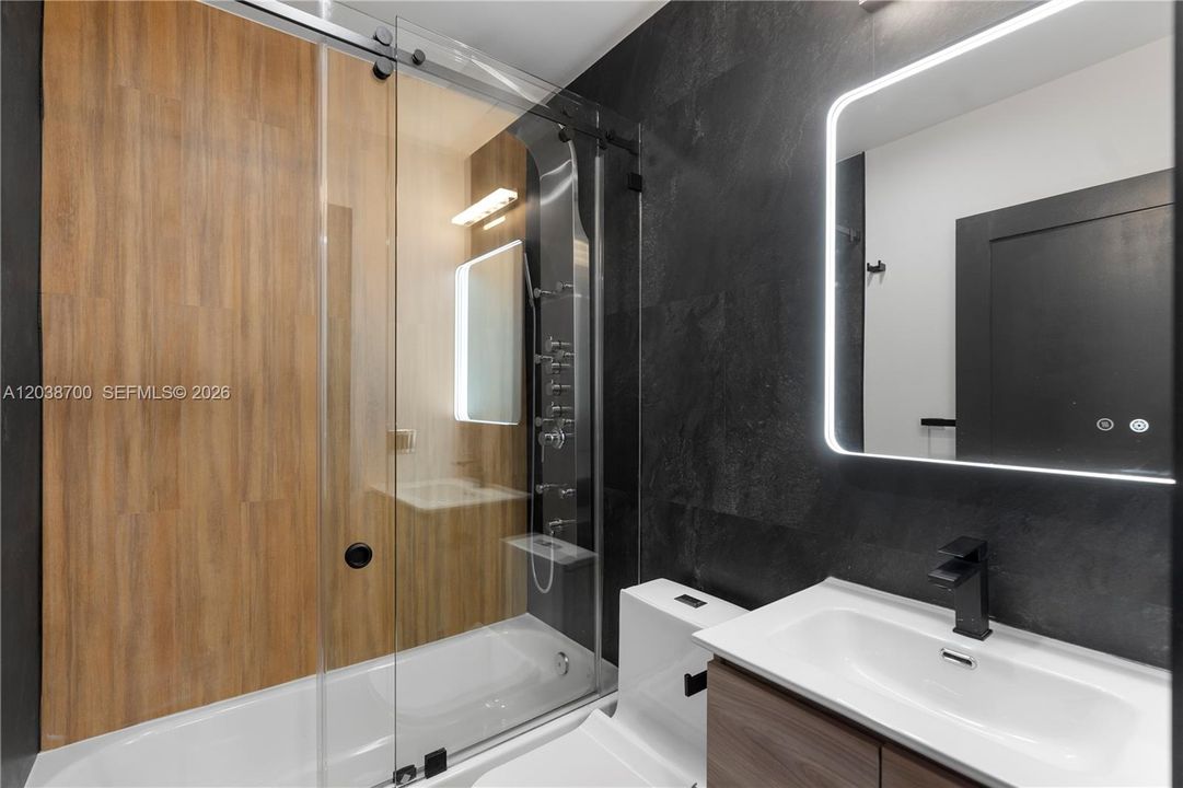 В аренду: $3,300 (3 спален, 2 ванн, 1130 Квадратных фут)