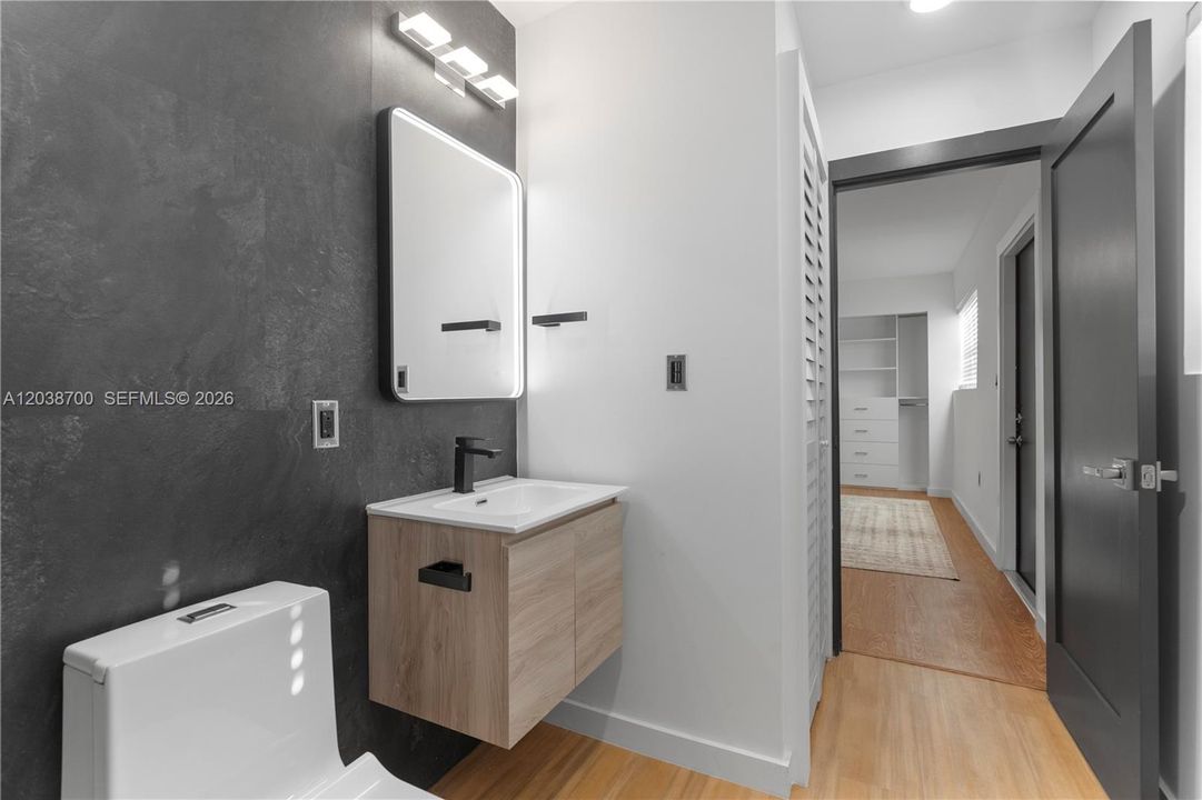 В аренду: $3,300 (3 спален, 2 ванн, 1130 Квадратных фут)