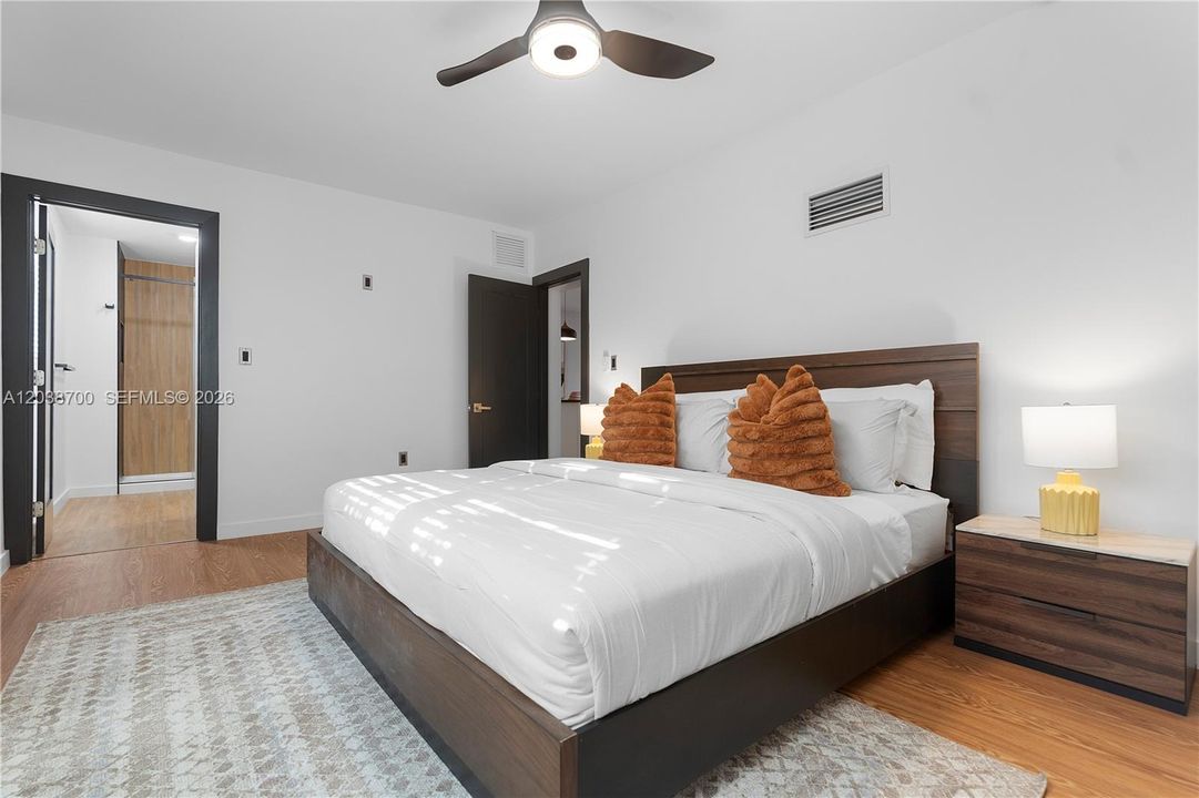 В аренду: $3,300 (3 спален, 2 ванн, 1130 Квадратных фут)