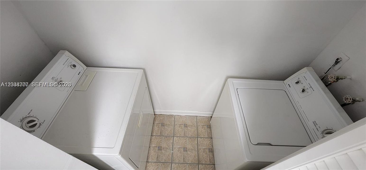 В аренду: $2,250 (2 спален, 2 ванн, 907 Квадратных фут)